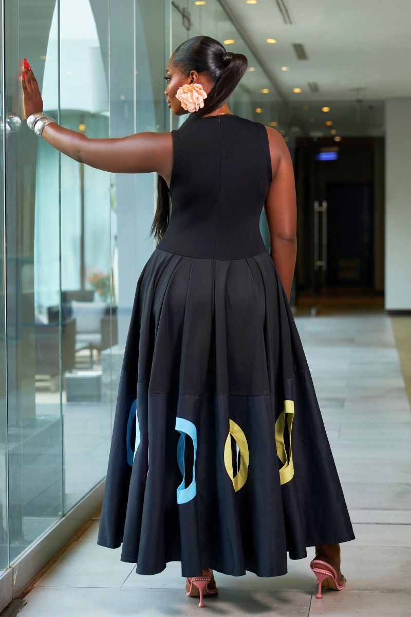 ROBYN FLOWY STATEMENT MAXI DRESS