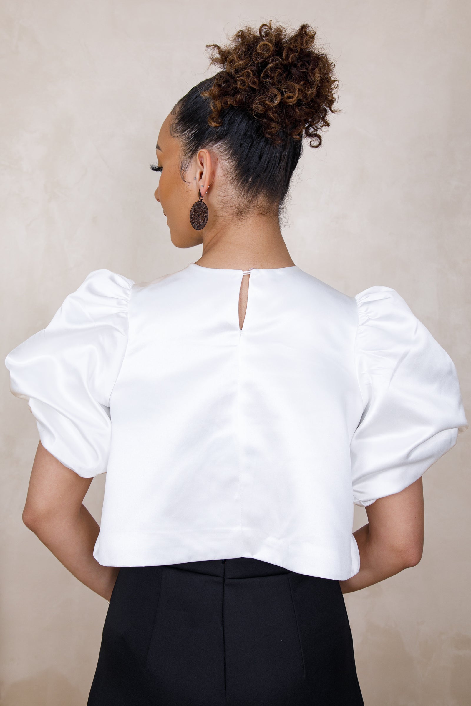 VICTORIA PUFF SLEEVE TOP